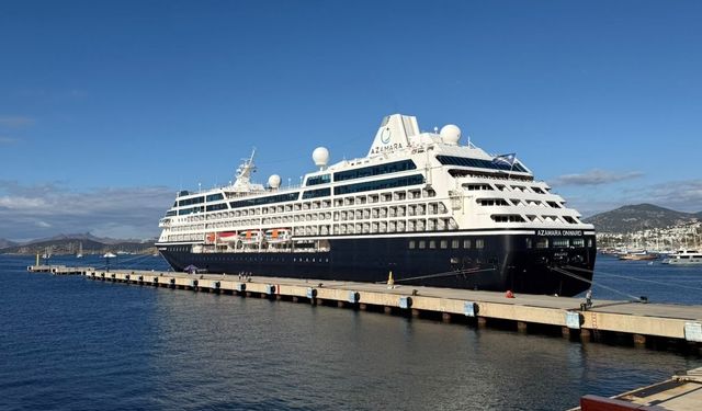 "Azamara Onward" kruvaziyeri Bodrum'a 664 turist getirdi