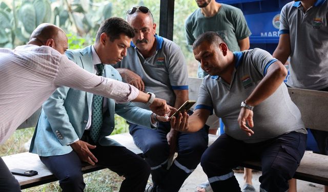 Başkan Ünlü Temizlik İşleri Müdürlüğü personeli ile bir araya geldi