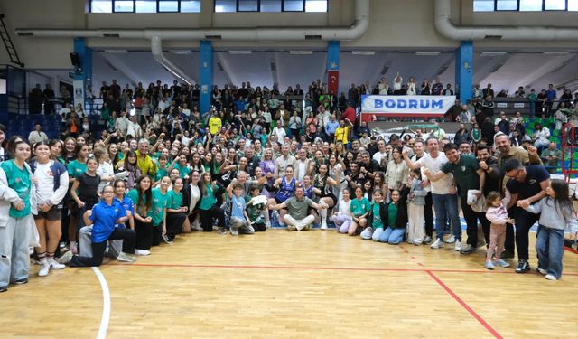 Kadınlar Voleybol 1. Ligi: Bodrum Belediyesi Bodrumspor: 3 - Fenerbahçe: 0