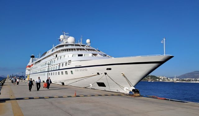 Bodrum’a 300 yolcusuyla geldi