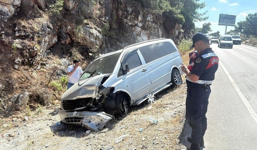 Kafa kafaya çarpıştılar: 7 yaralı