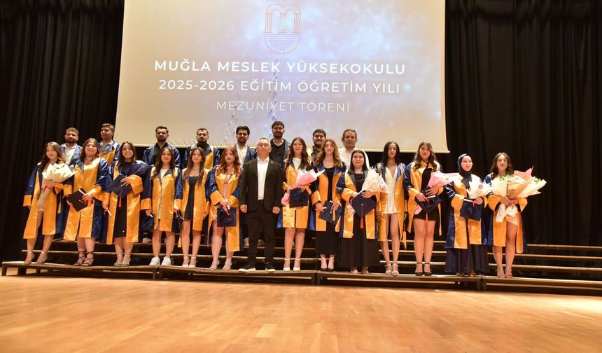 Muğla MYO’da Mezuniyet Sevinci