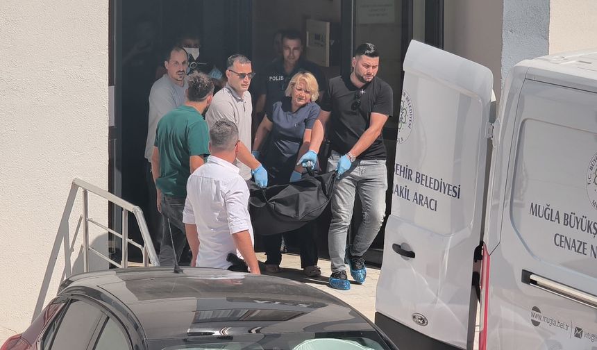 Eski sevgilisini silahla öldürdükten sonra aynı silahla kendini vurdu