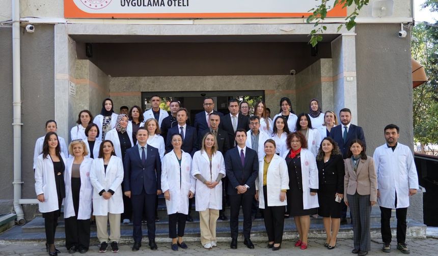 Milli Eğitim Bakan Yardımcısı Macit, Muğla Atatürk MTAL'de incelemelerde bulundu