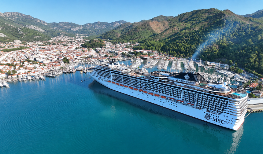 Marmaris'e "MSC Divina" kruvaziyeriyle 3 bin 705 turist geldi