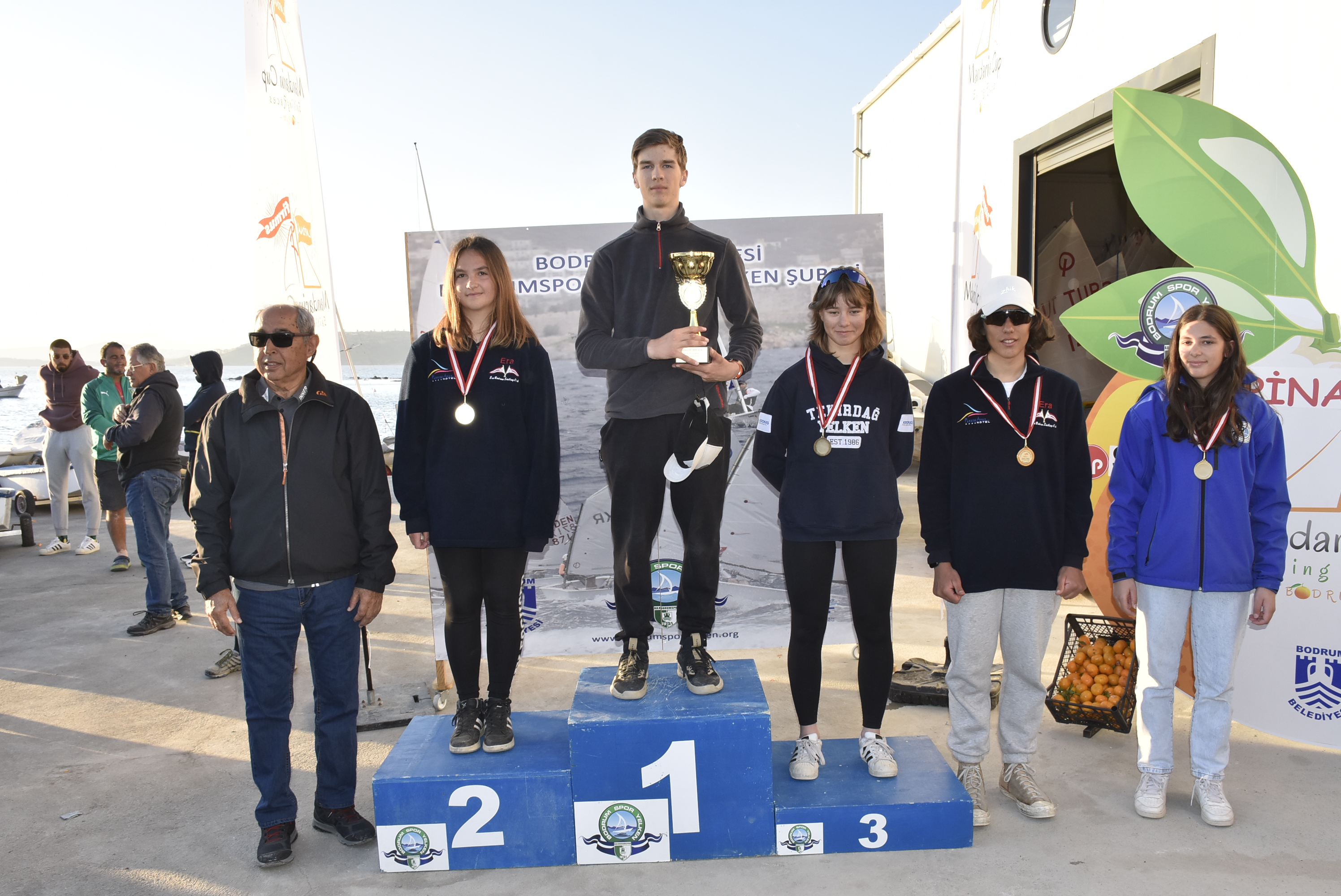 aa-20230108-29942408-29942404-mandalin-kupasi-yelken-yarislari-bodrumda-sona-erdi.jpg