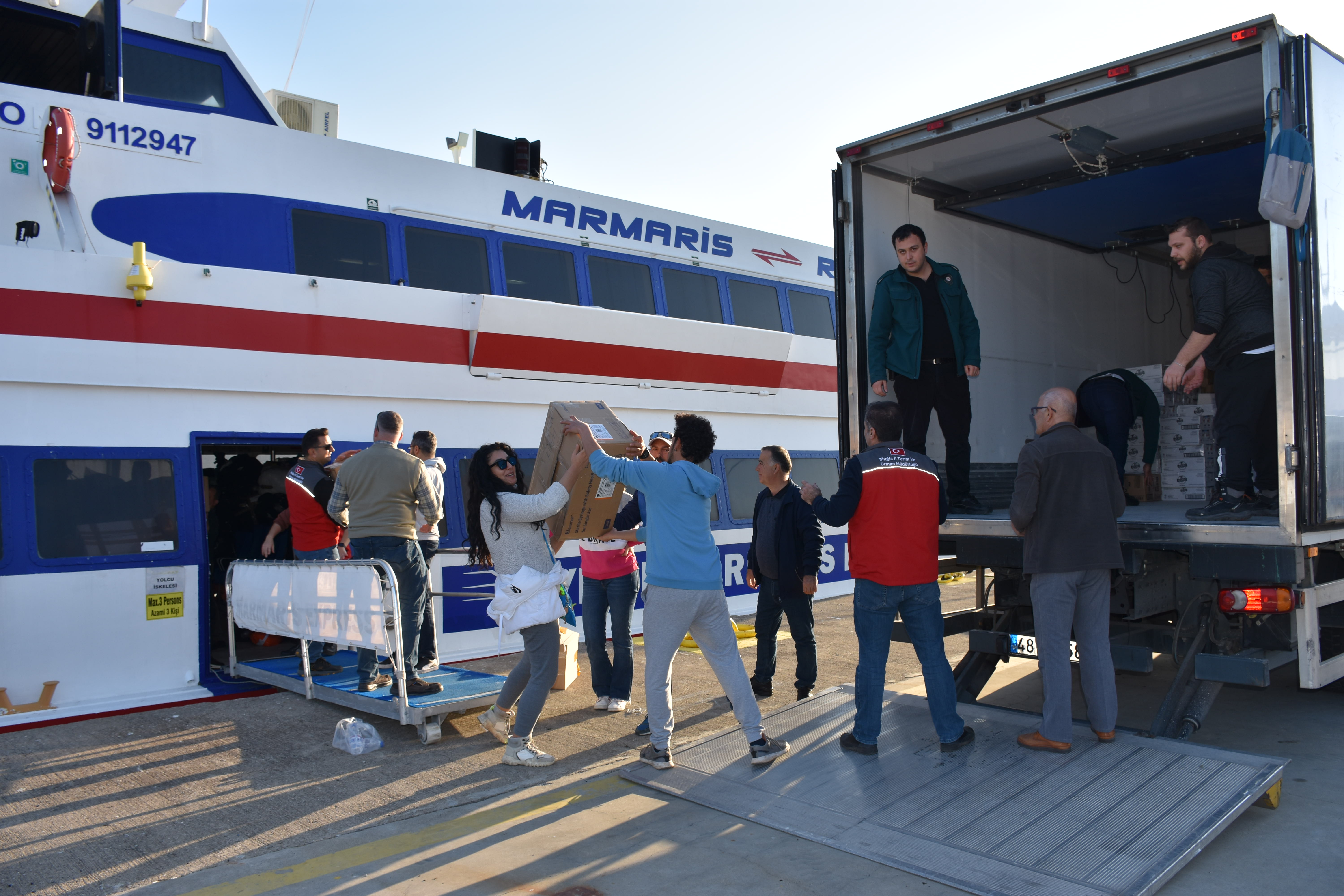 aa-20230221-30372790-30372787-rodos-muslumanlari-derneginin-deprem-bolgesine-yardimi-suruyor.jpg
