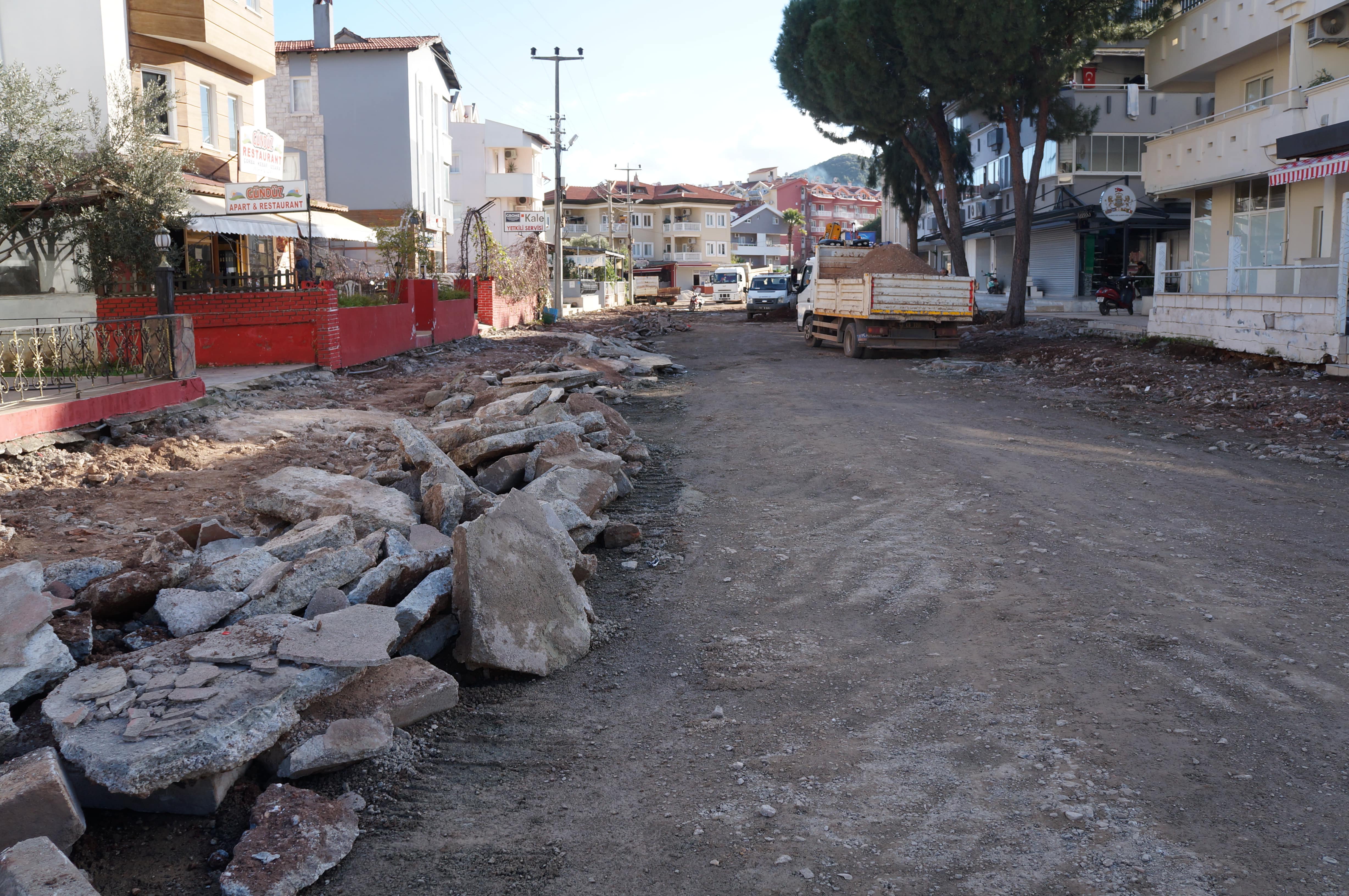 marmaris-mehmet-akif-ersoy-caddesi-2.jpg