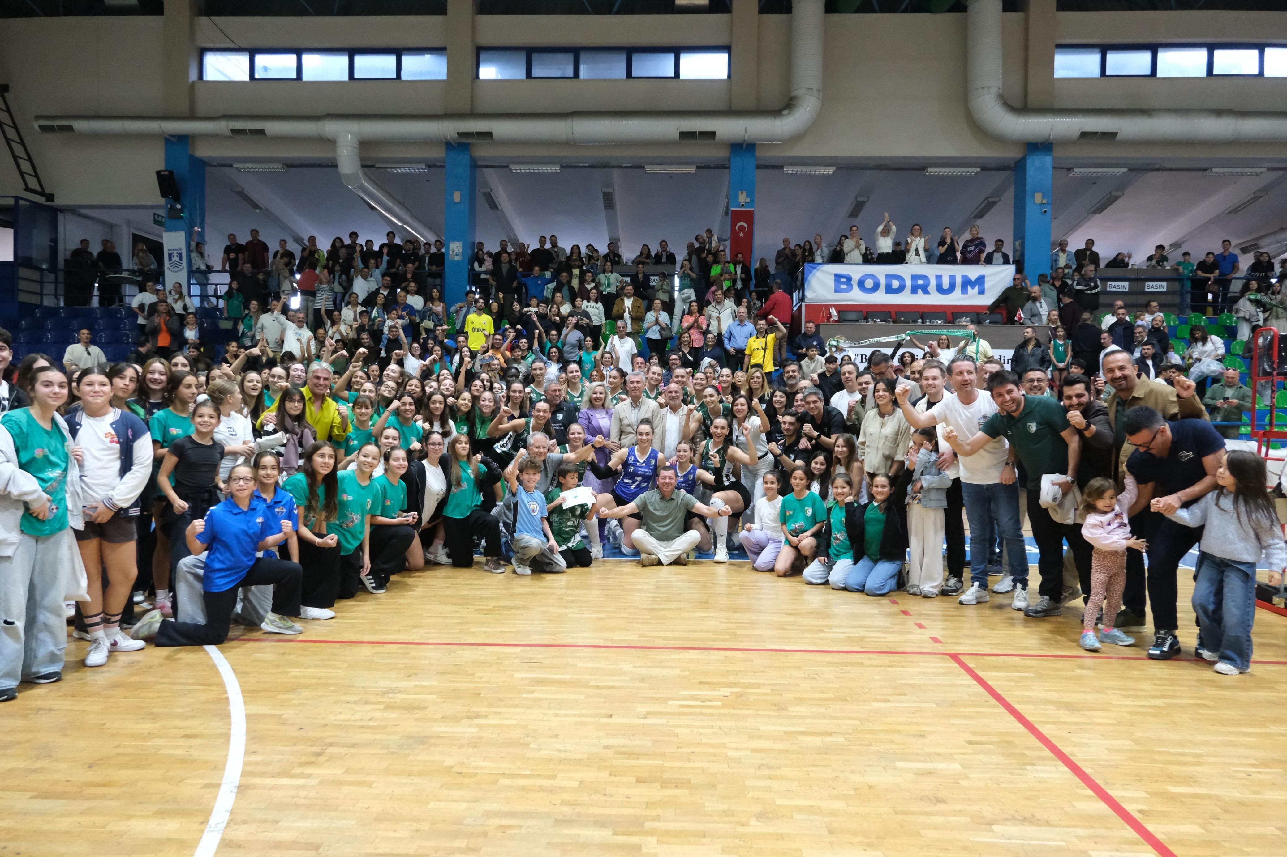 Kadınlar Voleybol 1. Ligi: Bodrum Belediyesi Bodrumspor: 3 - Fenerbahçe: 0